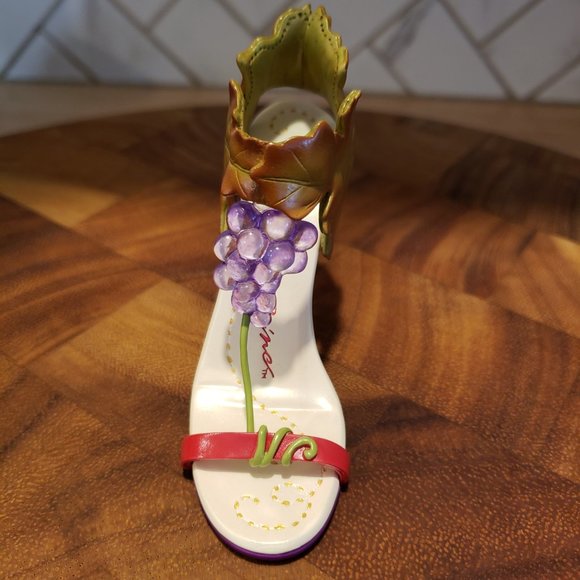 **RARE**  Just the Right Shoe, Grape Song Cabernet, Circa 2009, J090612 - Picture 3 of 10